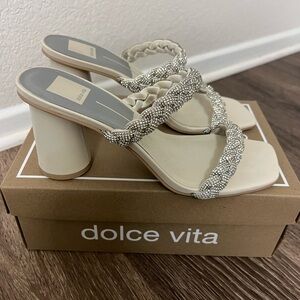 Dolce Vita Nairi White Rhinestone Crystal Pumps Sandals Heels Bridal 10